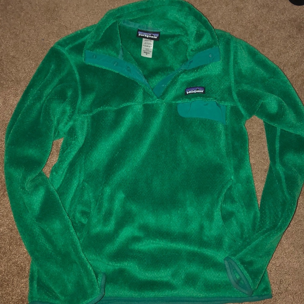 patagonia pullover !!